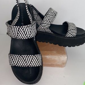 Madden Girl Womens CATT Platform Ankle Strap Sandals Black White Size 8 M US